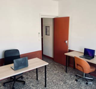 Bureau privé 18 m² 4 postes Coworking Place de Rome Marseille 13006 - photo 1